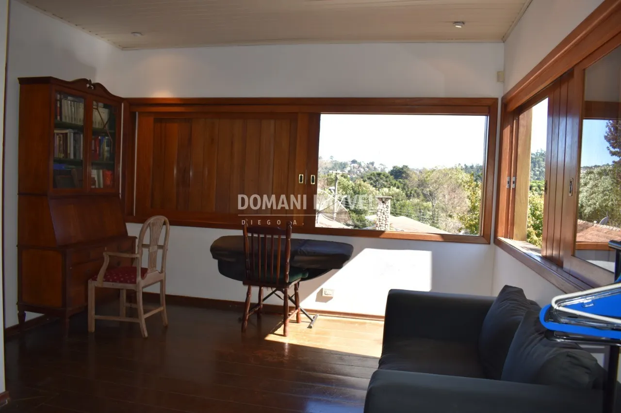 Casa à venda e para Alugar de 1.010 m² em Campos do Jordão, SP, Brasil