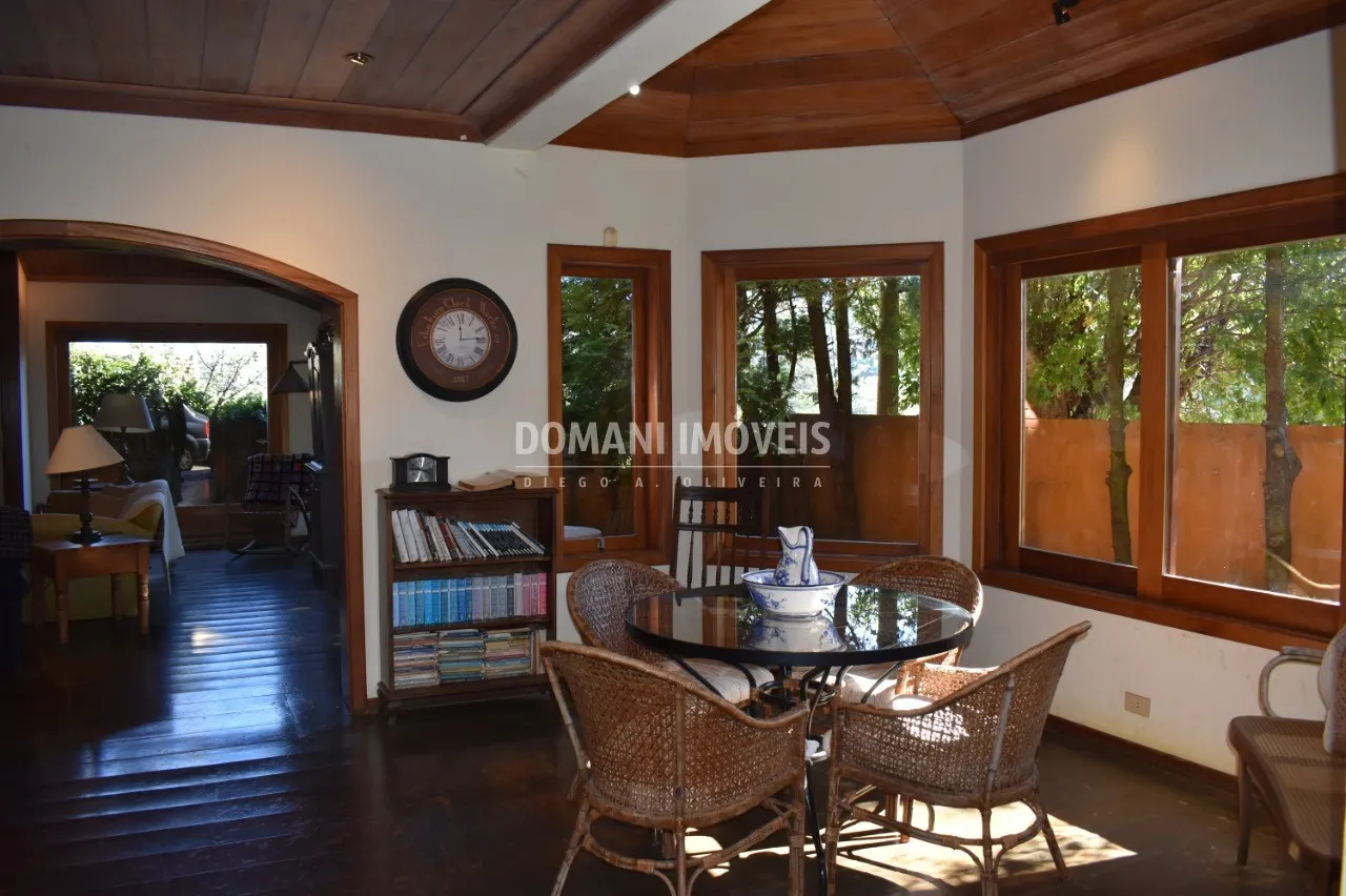 Casa à venda e para Alugar de 1.010 m² em Campos do Jordão, SP, Brasil