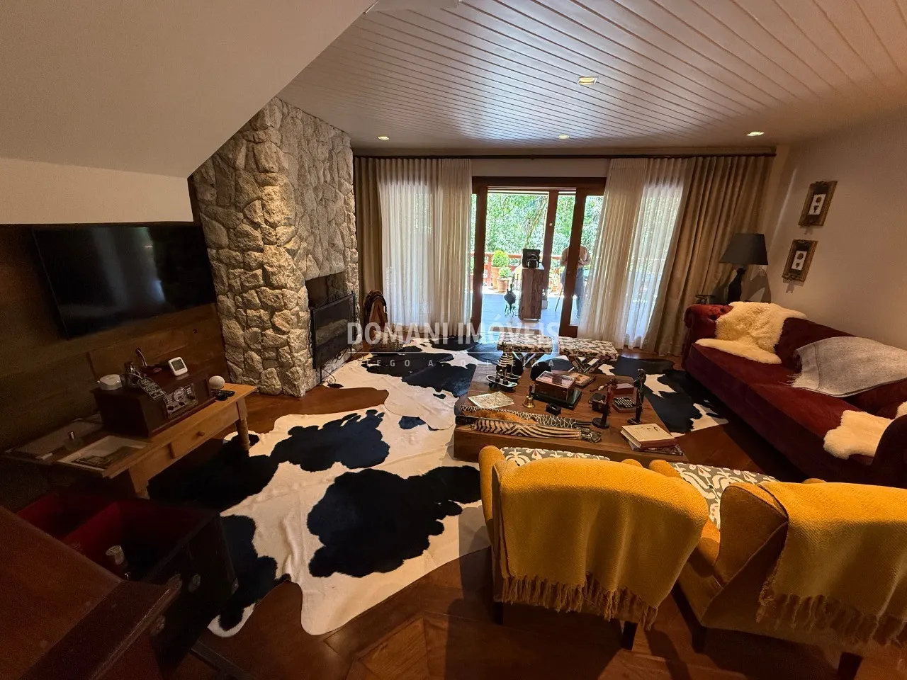 Casa à venda de 1.060 m² em Campos do Jordão, SP, Brasil