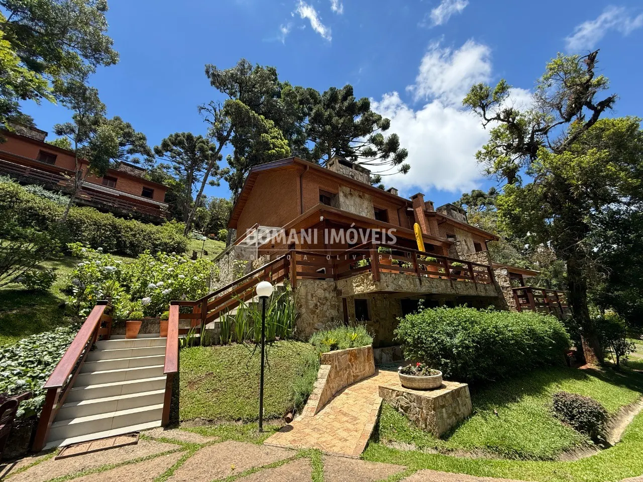 Casa à venda de 1.060 m² em Campos do Jordão, SP, Brasil