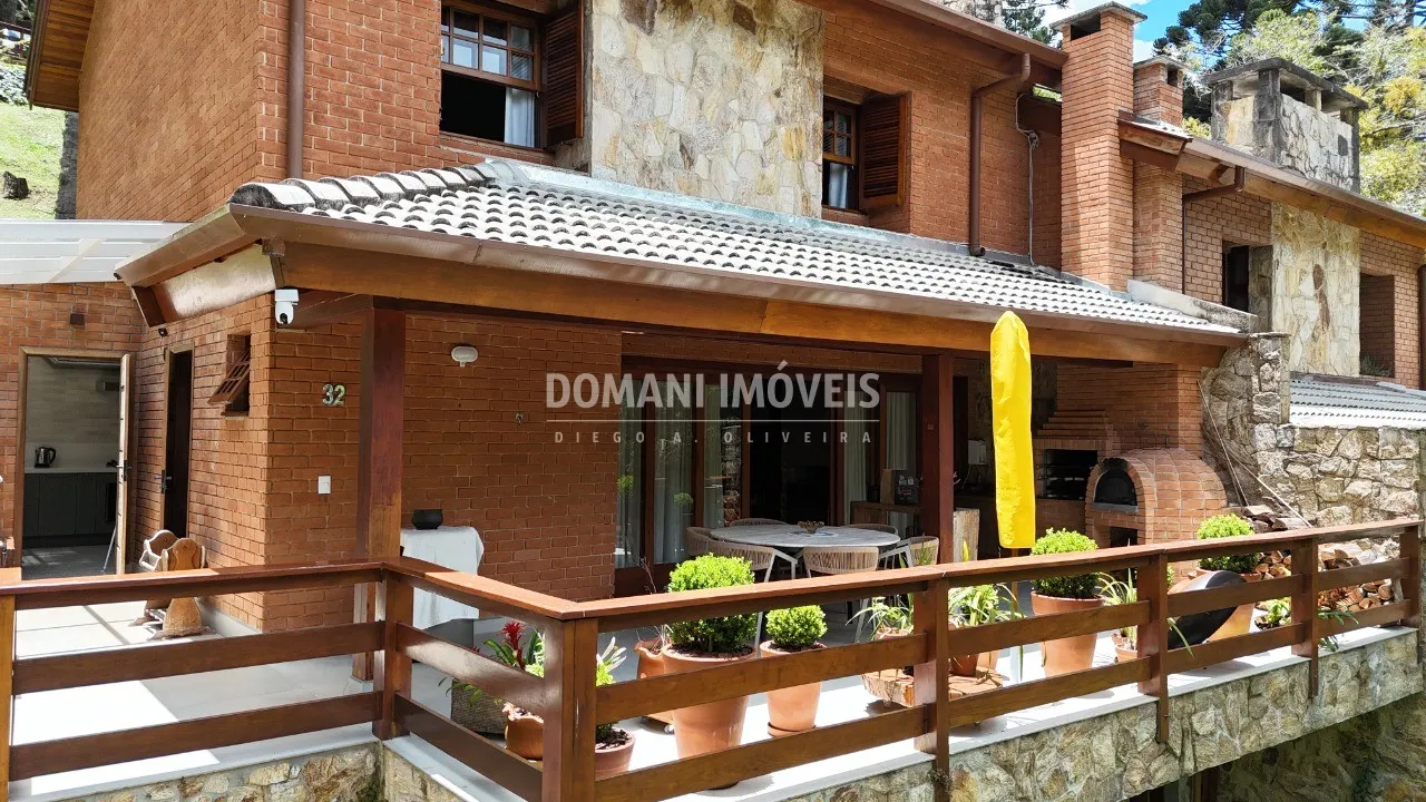 Casa à venda de 1.060 m² em Campos do Jordão, SP, Brasil