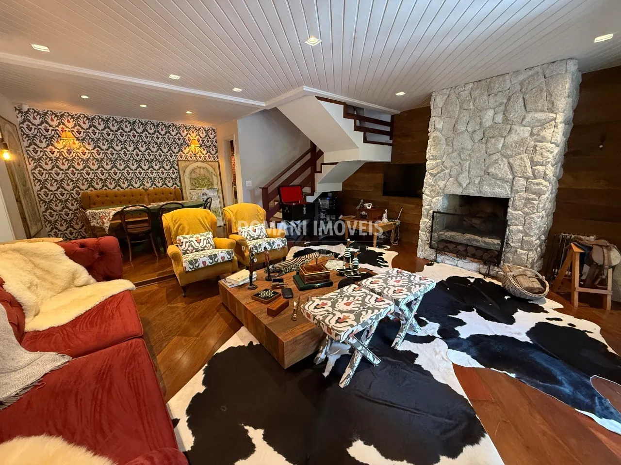 Casa à venda de 1.060 m² em Campos do Jordão, SP, Brasil