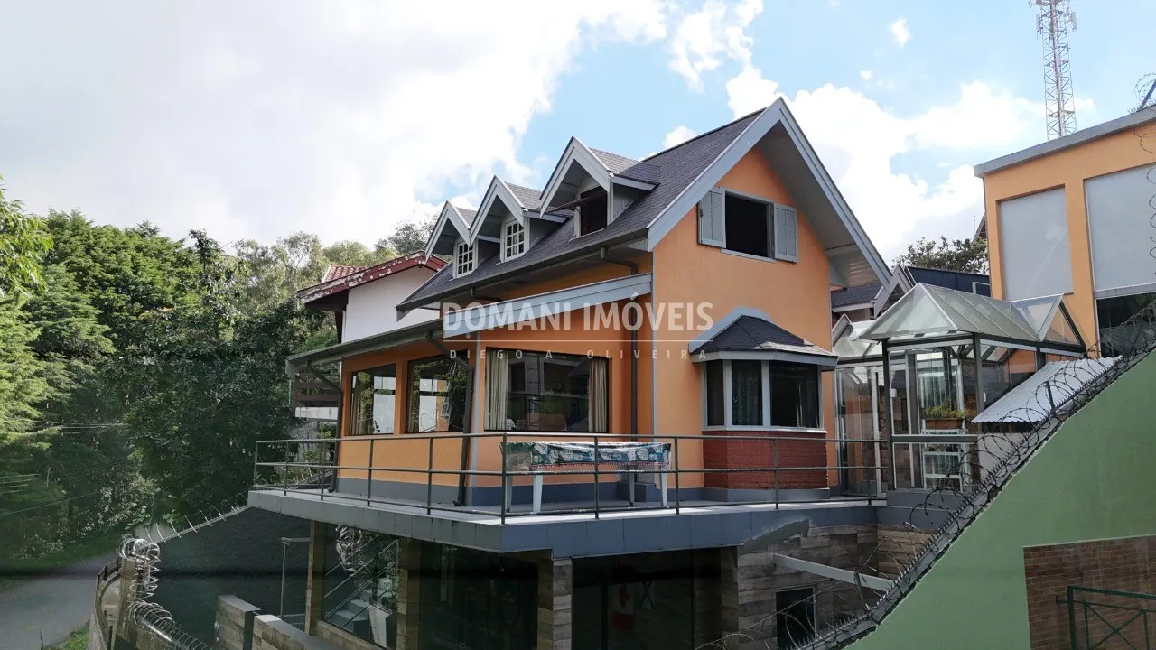 Casa à venda de 272 m² em Campos do Jordão, SP, Brasil