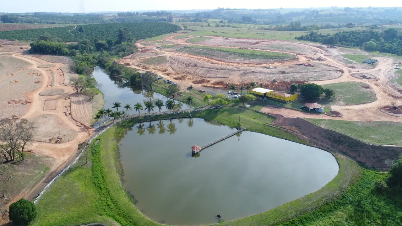 Terreno à venda de 300 m² em Mogi Mirim, SP, Brasil