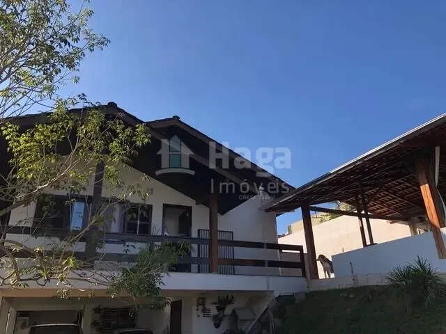 Casa à venda de 556 m² em Brusque, SC, Brasil