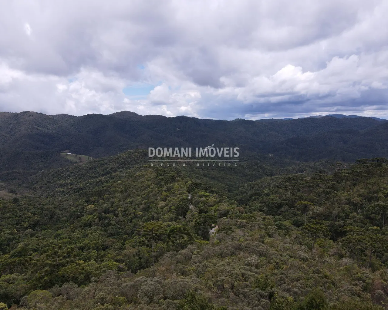 Terreno à venda de 1.400 m² em Campos do Jordão, SP, Brasil