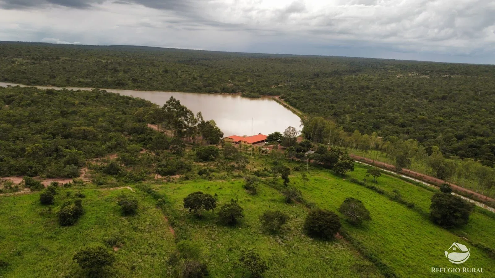 Fazenda à venda de 6.300 ha em Bonfinópolis de Minas, MG, Brasil