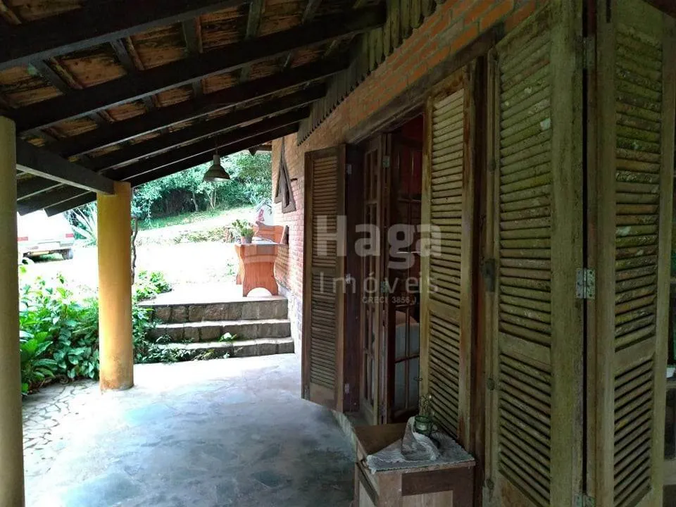 Casa à venda de 440 m² em Brusque, SC, Brasil