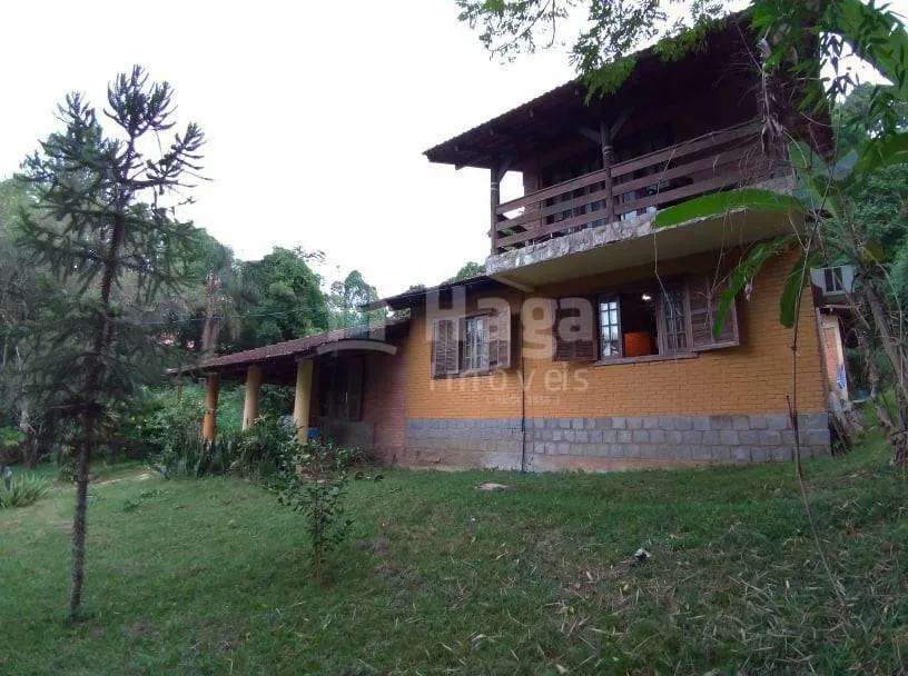 Casa à venda de 440 m² em Brusque, SC, Brasil