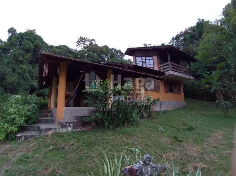 Casa à venda de 440 m² em Brusque, SC, Brasil