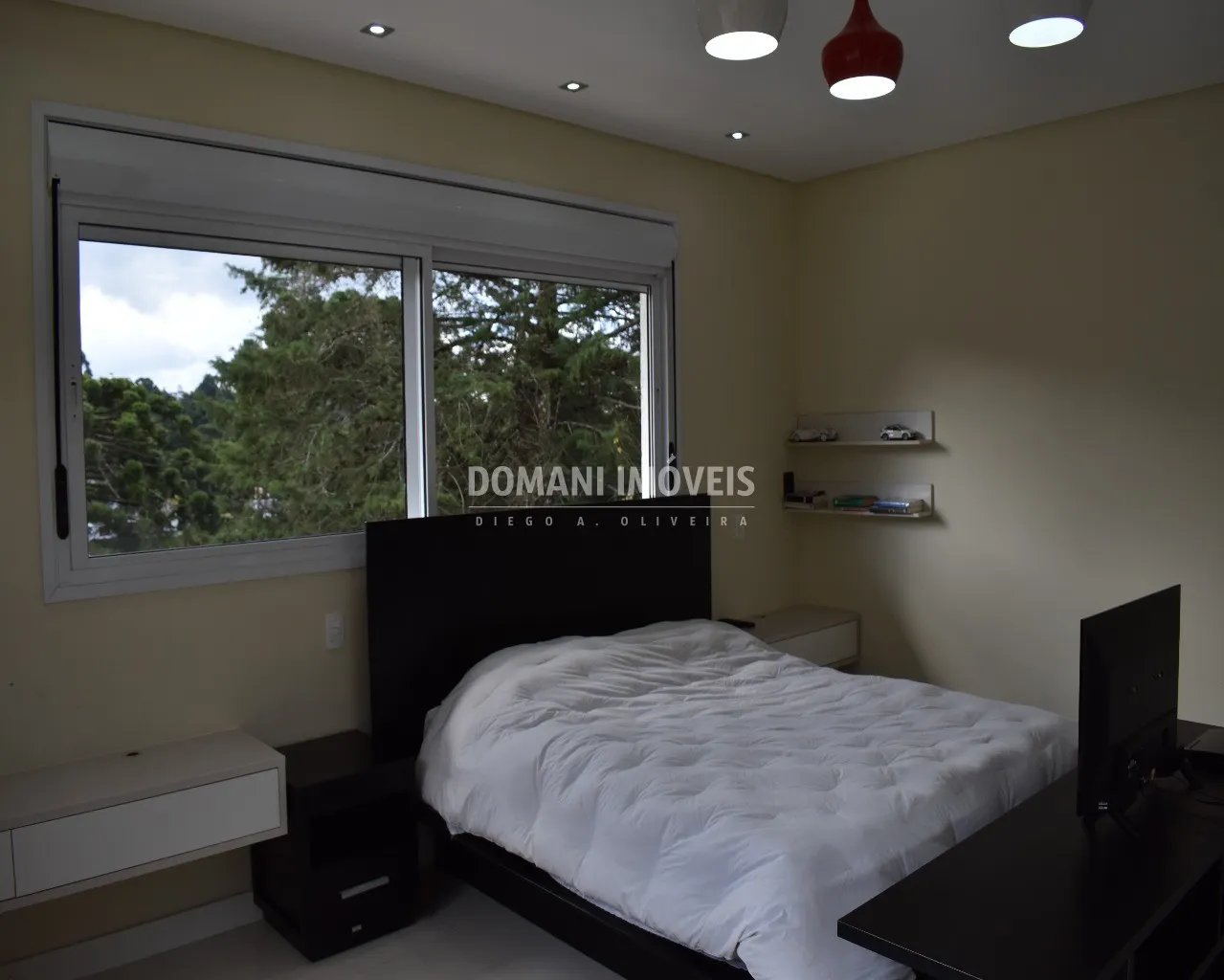 Casa à venda de 2.700 m² em Campos do Jordão, SP, Brasil