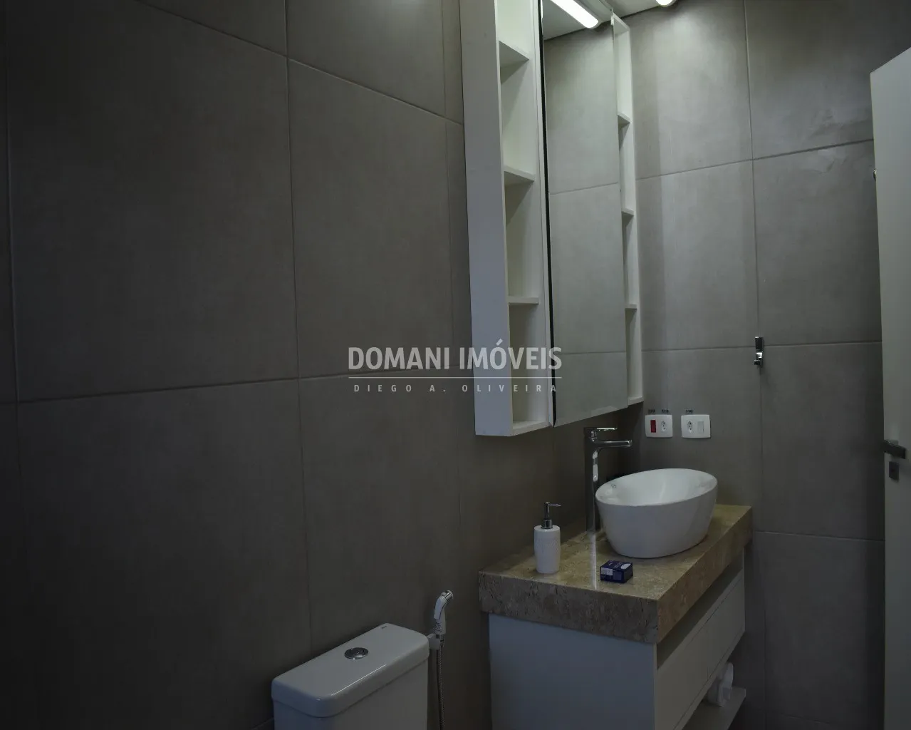 Casa à venda de 2.700 m² em Campos do Jordão, SP, Brasil
