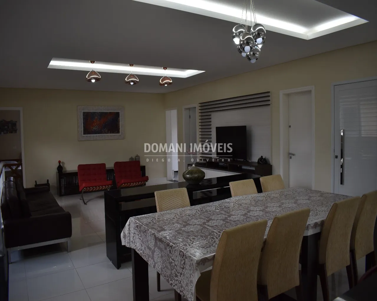 Casa à venda de 2.700 m² em Campos do Jordão, SP, Brasil