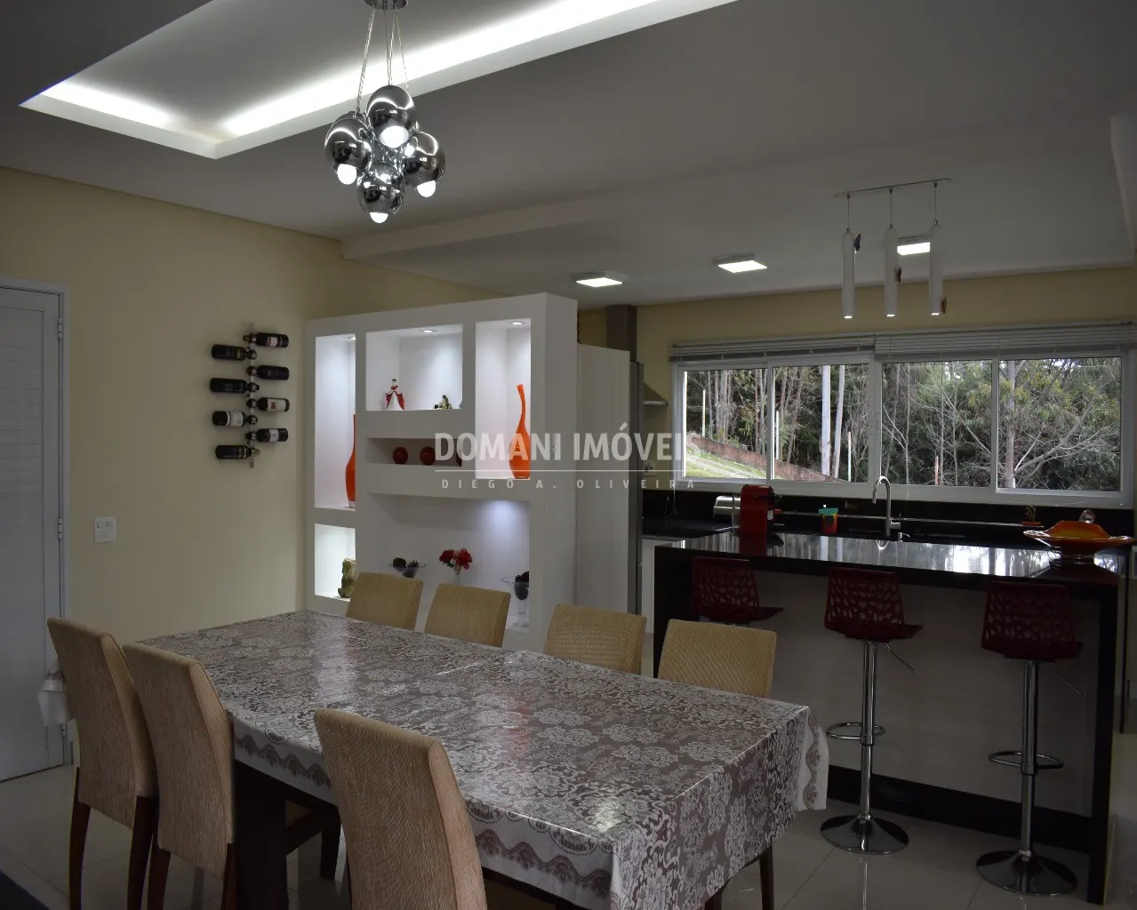 Casa à venda de 2.700 m² em Campos do Jordão, SP, Brasil