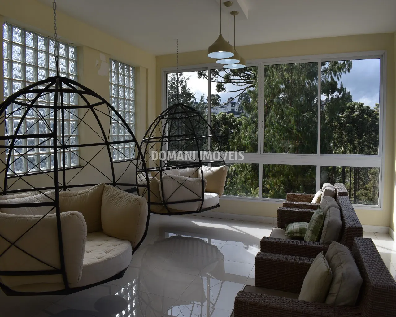 Casa à venda de 2.700 m² em Campos do Jordão, SP, Brasil