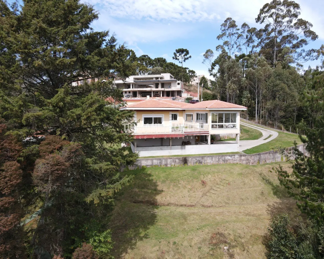 Casa à venda de 2.700 m² em Campos do Jordão, SP, Brasil