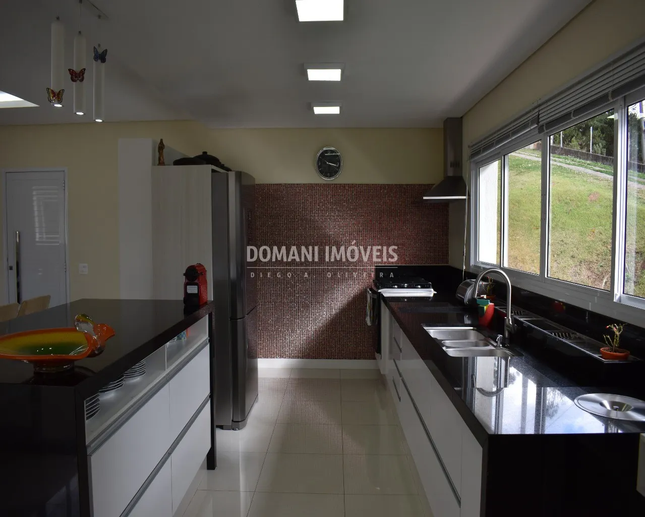 Casa à venda de 2.700 m² em Campos do Jordão, SP, Brasil