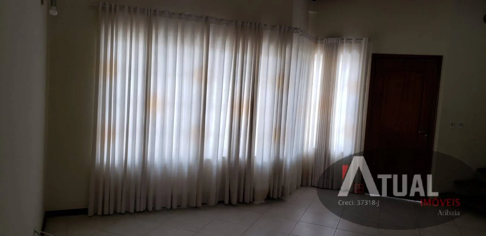 Casa  de 328 m² em Atibaia, SP, Brasil