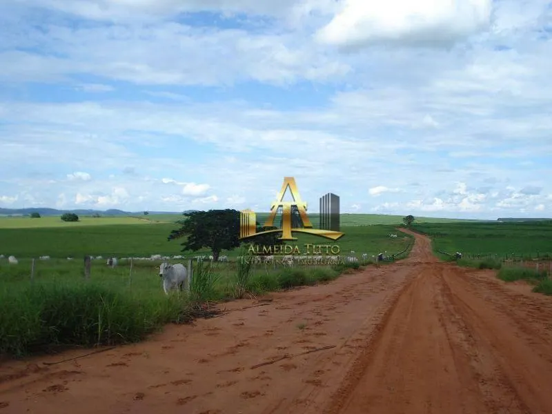 Fazenda à venda de 4.946 ha em Marília, SP, Brasil