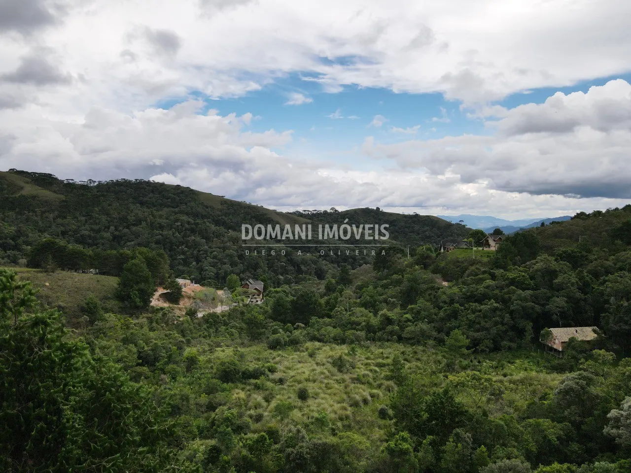 Terreno à venda de 1.260 m² em Campos do Jordão, SP, Brasil