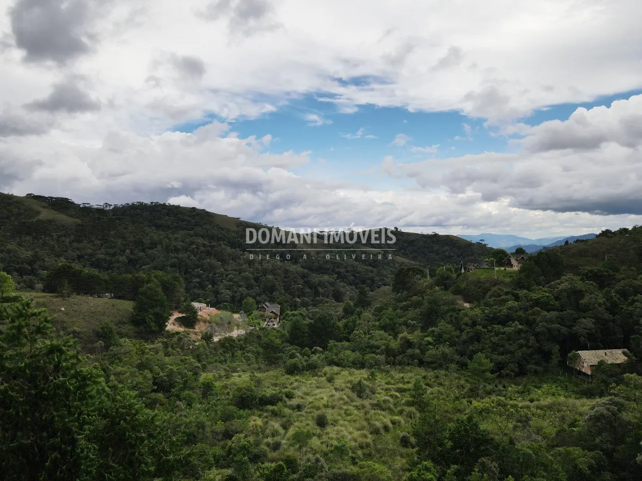 Terreno à venda de 1.260 m² em Campos do Jordão, SP, Brasil