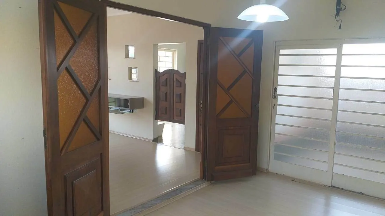 Casa à venda de 300 m² em Mogi Mirim, SP, Brasil