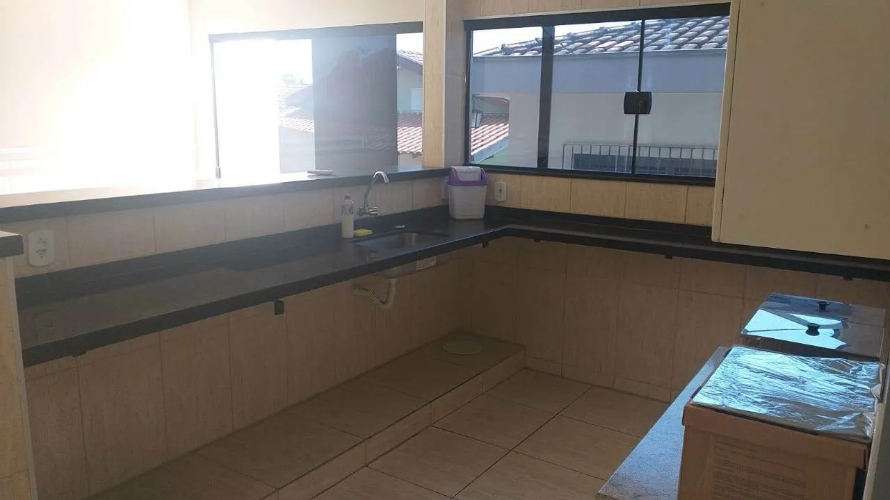 Casa à venda de 300 m² em Mogi Mirim, SP, Brasil