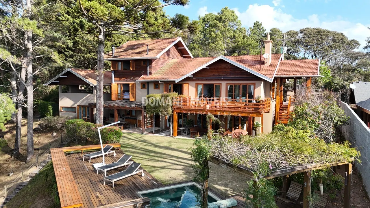 Casa à venda de 2.650 m² em Campos do Jordão, SP, Brasil