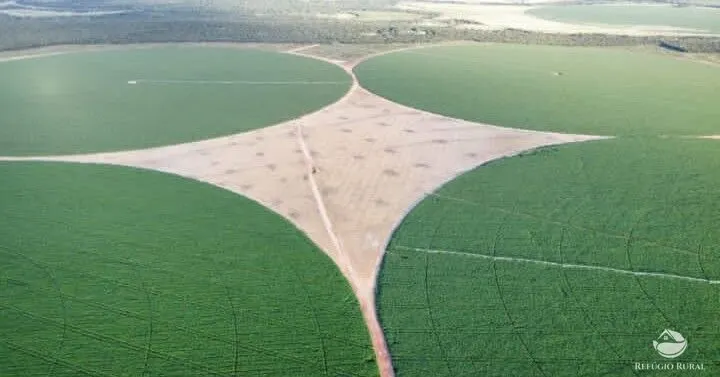Fazenda à venda de 957 ha em Paracatu, MG, Brasil