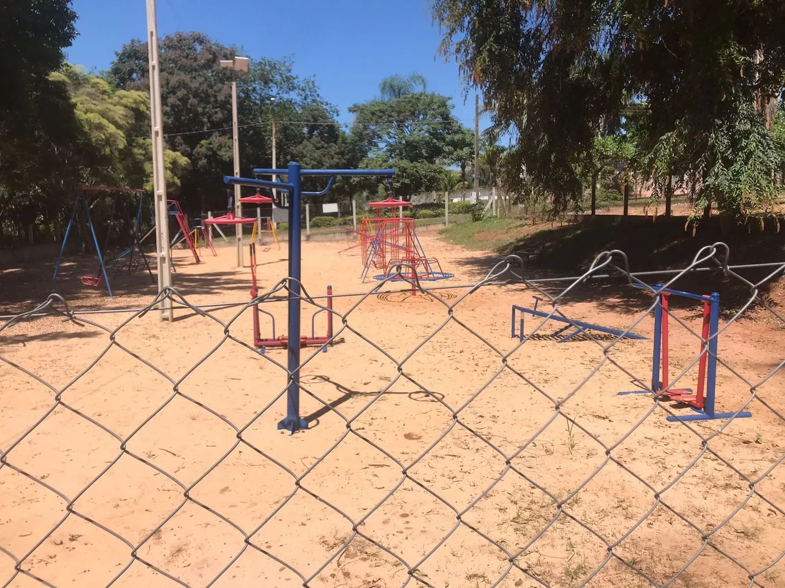Country home for sale of 1,500 m² in Dois Córregos, SP, Brazil