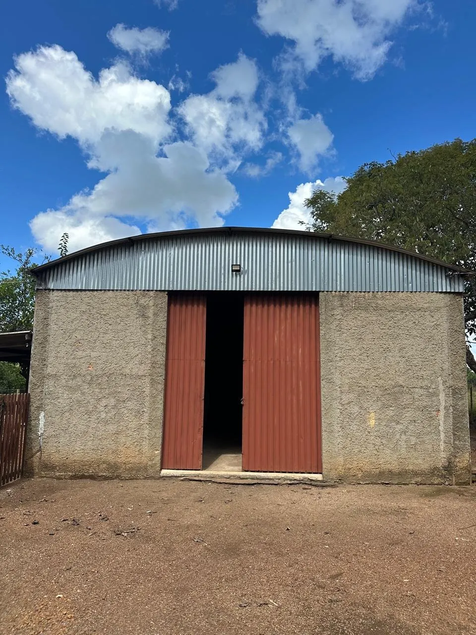 Fazenda à venda de 145 ha em Luziânia, GO, Brasil