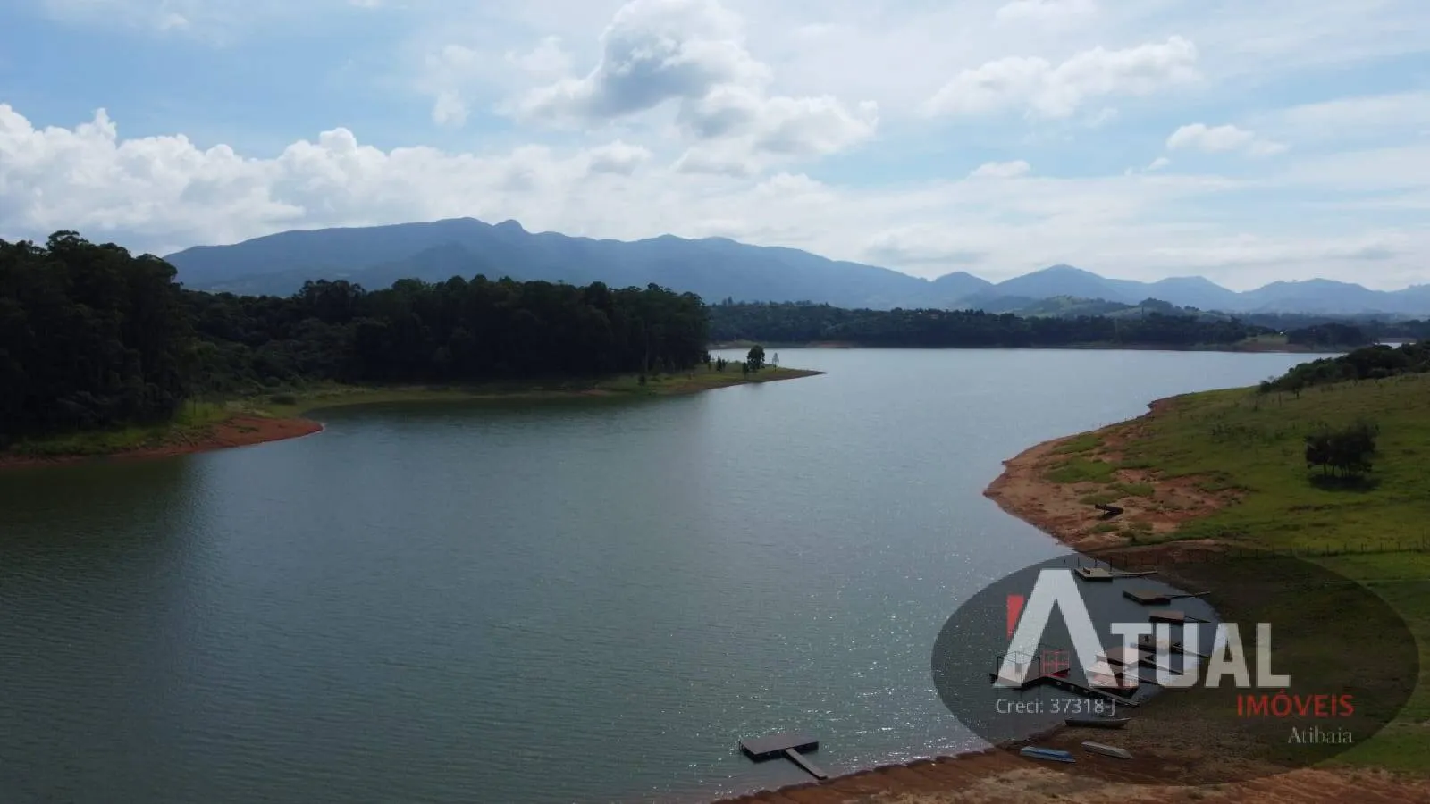 Country home for sale of 3,200 m² in Piracaia, SP, Brazil