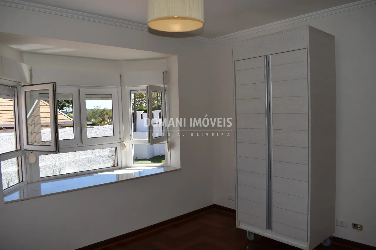 Casa à venda de 1.590 m² em Campos do Jordão, SP, Brasil