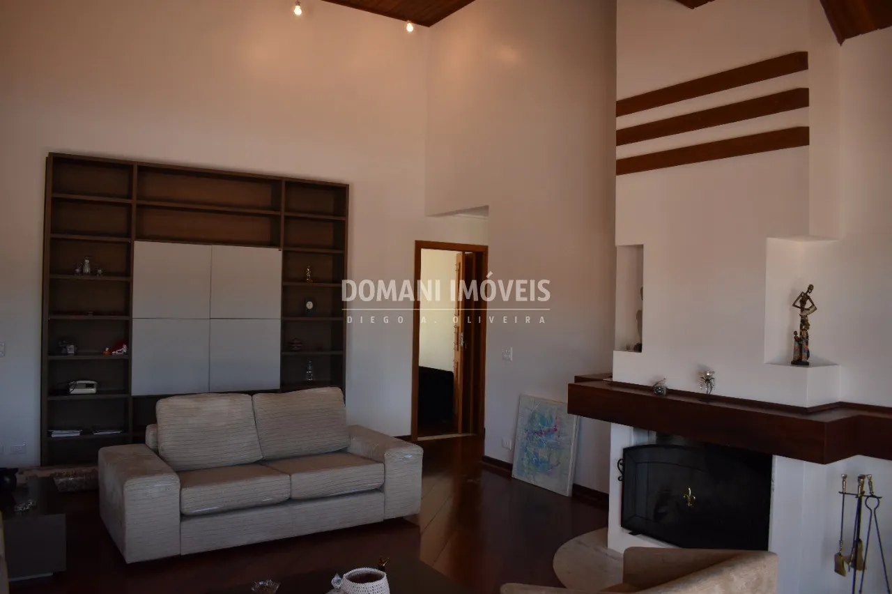 Casa à venda de 1.590 m² em Campos do Jordão, SP, Brasil