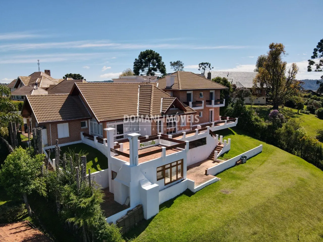 Casa à venda de 1.590 m² em Campos do Jordão, SP, Brasil