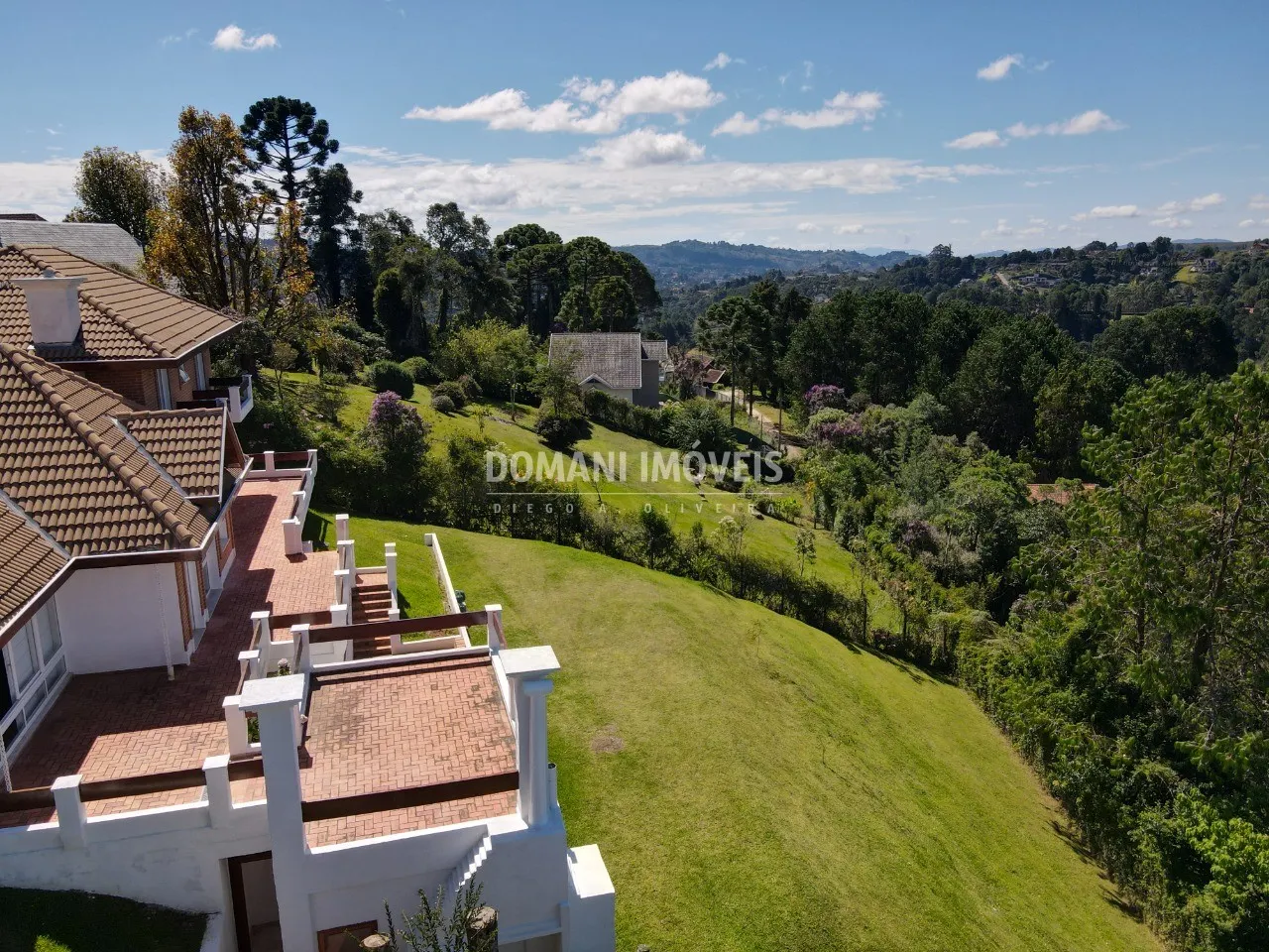 Casa à venda de 1.590 m² em Campos do Jordão, SP, Brasil