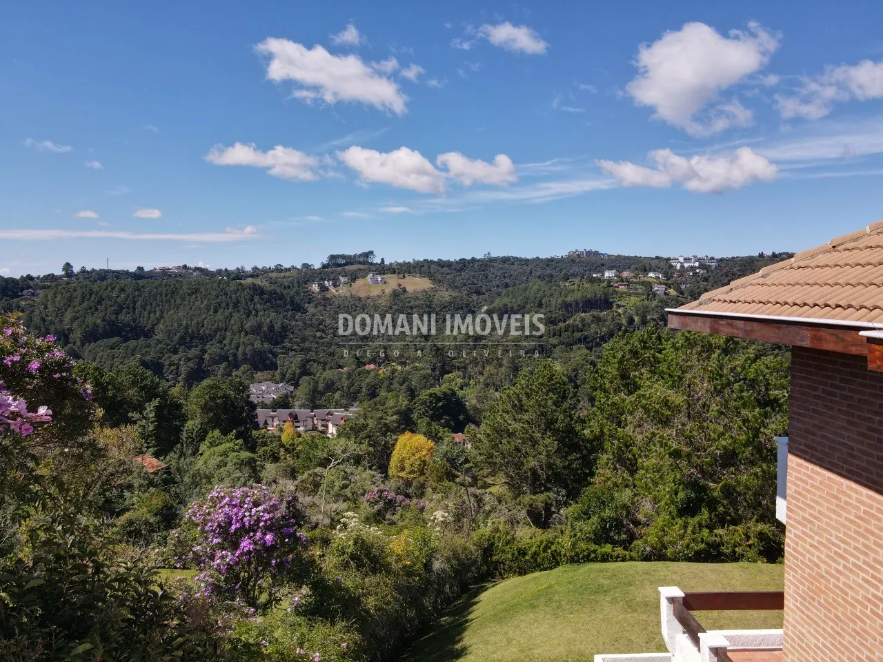 Casa à venda de 1.590 m² em Campos do Jordão, SP, Brasil