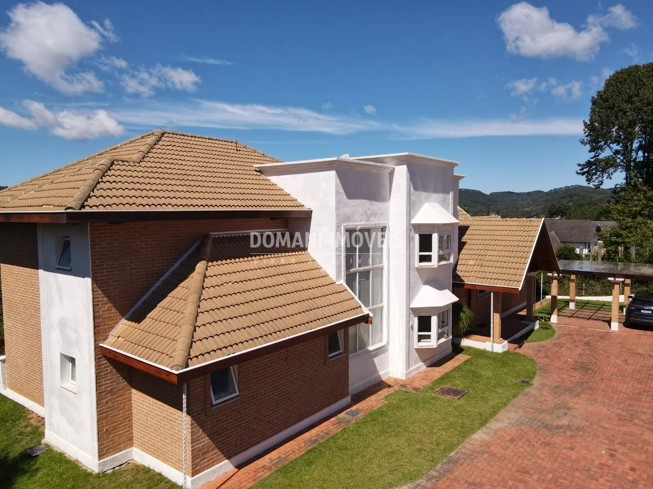 Casa à venda de 1.590 m² em Campos do Jordão, SP, Brasil