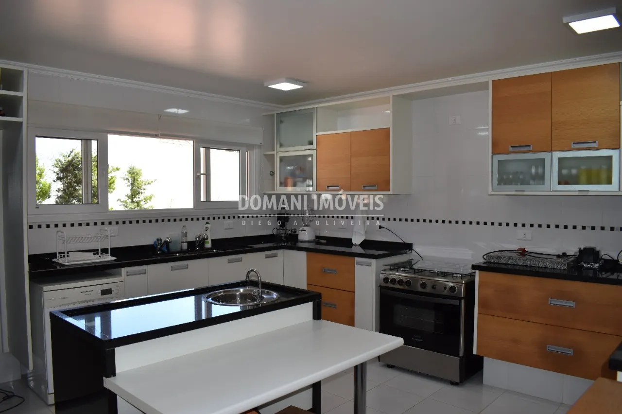 Casa à venda de 1.590 m² em Campos do Jordão, SP, Brasil