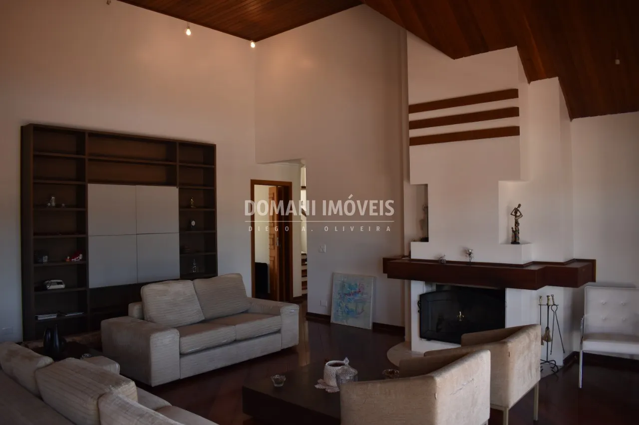 Casa à venda de 1.590 m² em Campos do Jordão, SP, Brasil