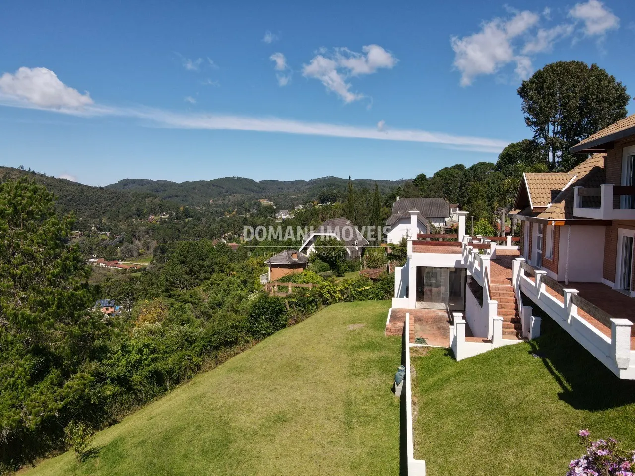 Casa à venda de 1.590 m² em Campos do Jordão, SP, Brasil
