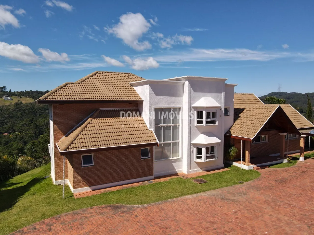 Casa à venda de 1.590 m² em Campos do Jordão, SP, Brasil