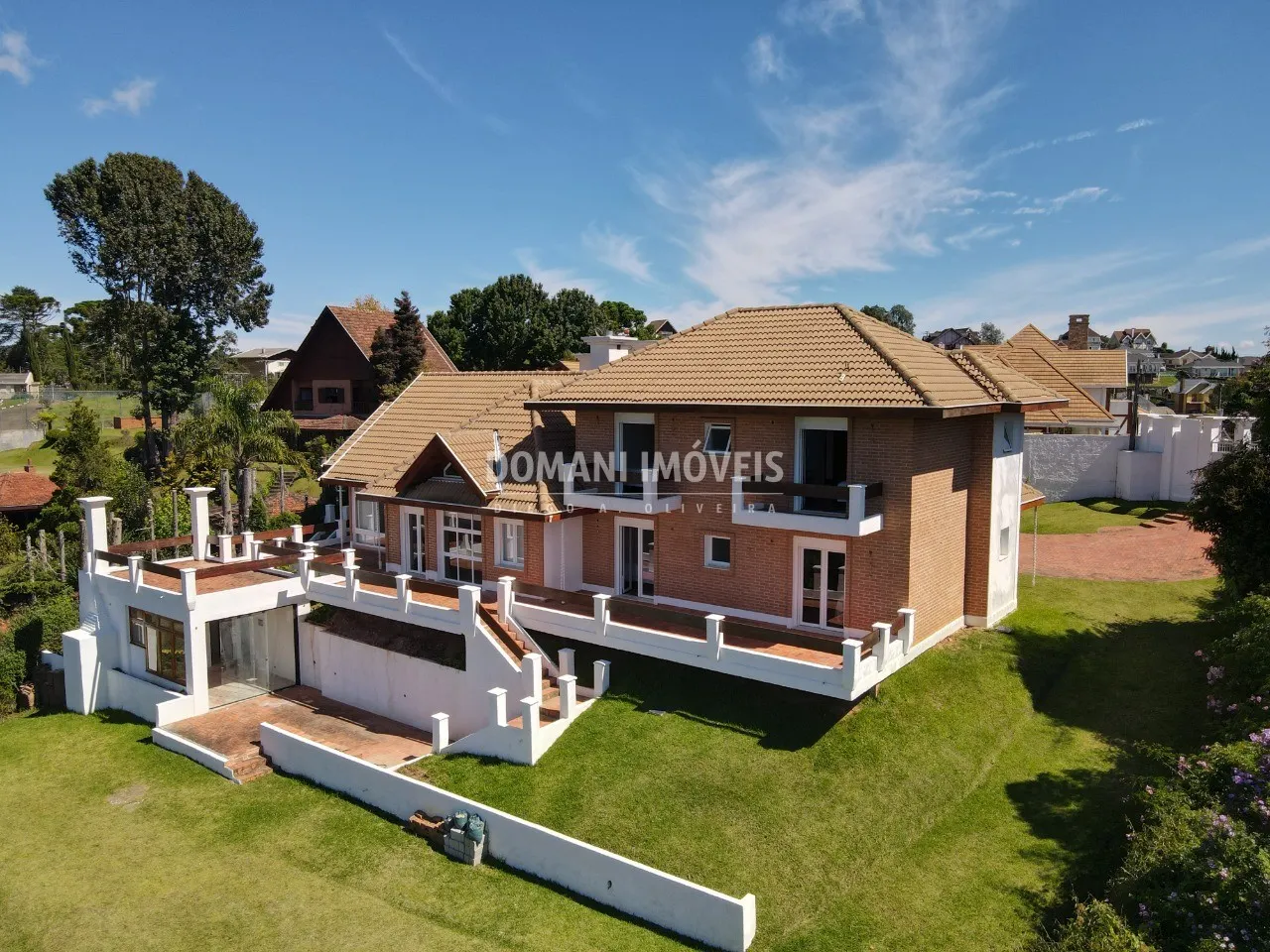 Casa à venda de 1.590 m² em Campos do Jordão, SP, Brasil