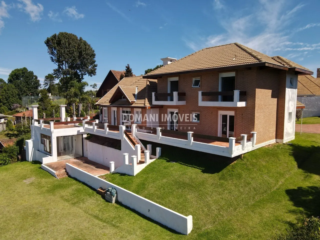 Casa à venda de 1.590 m² em Campos do Jordão, SP, Brasil