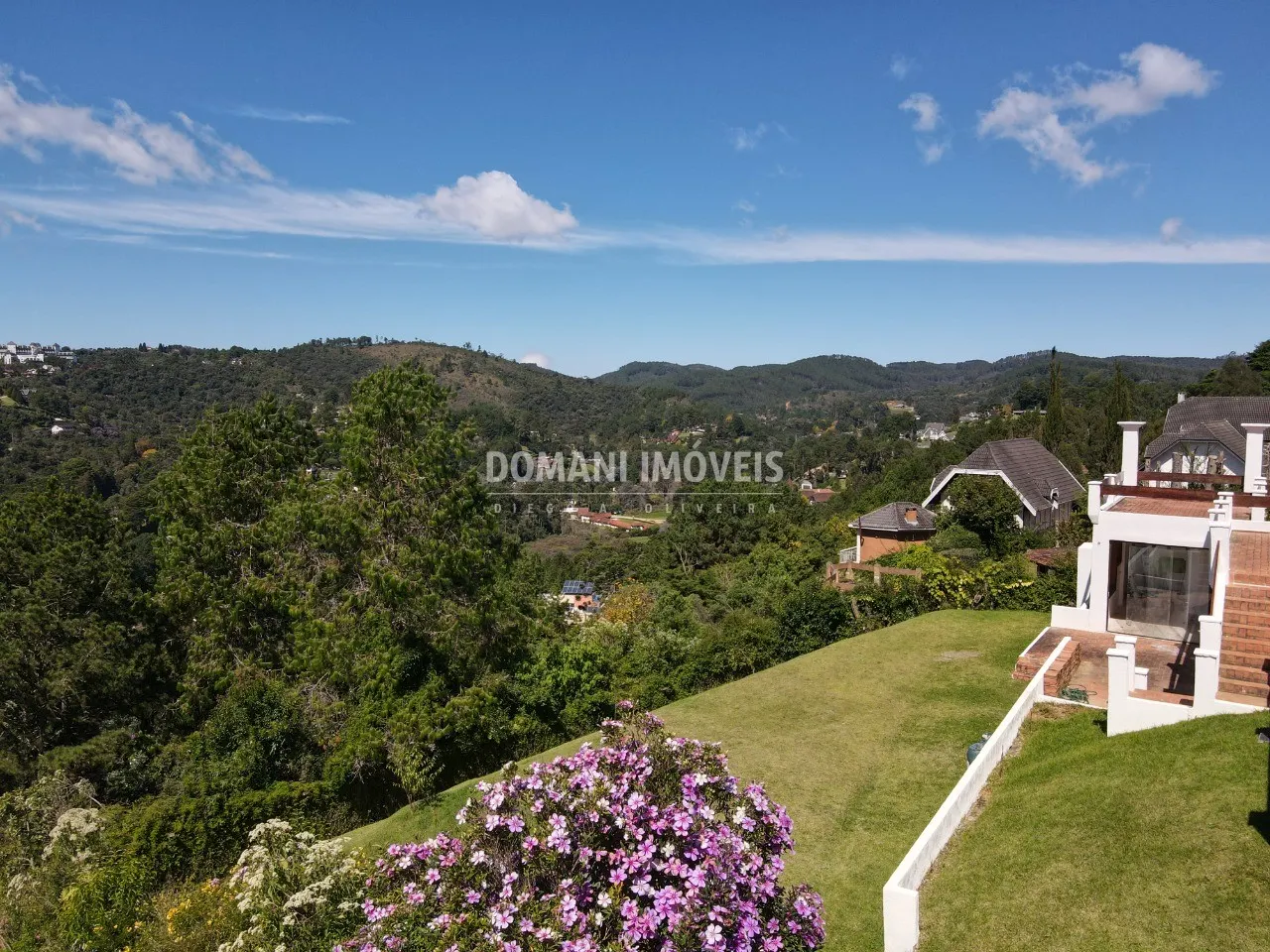 Casa à venda de 1.590 m² em Campos do Jordão, SP, Brasil
