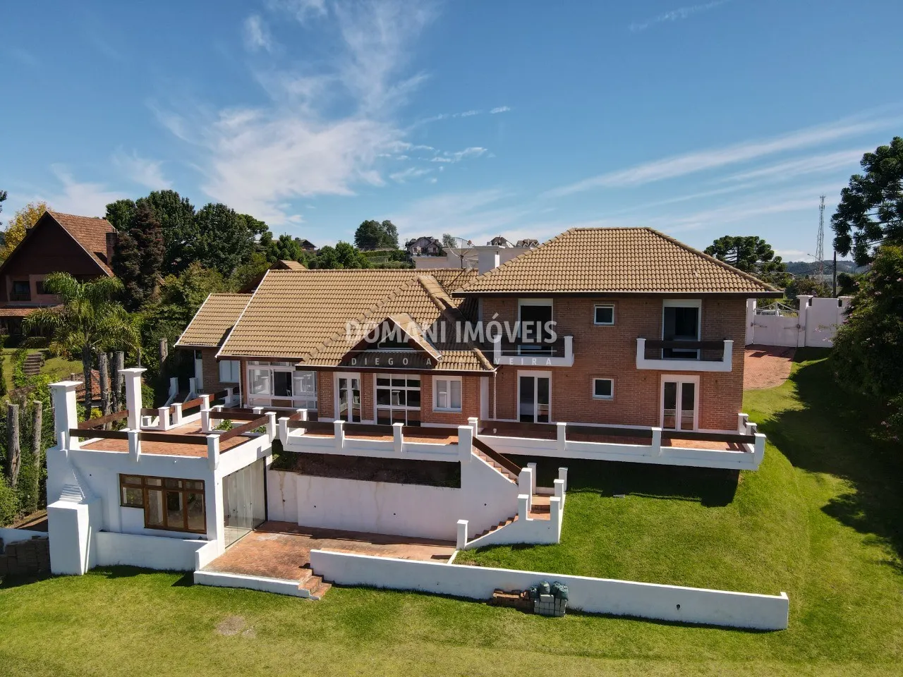 Casa à venda de 1.590 m² em Campos do Jordão, SP, Brasil