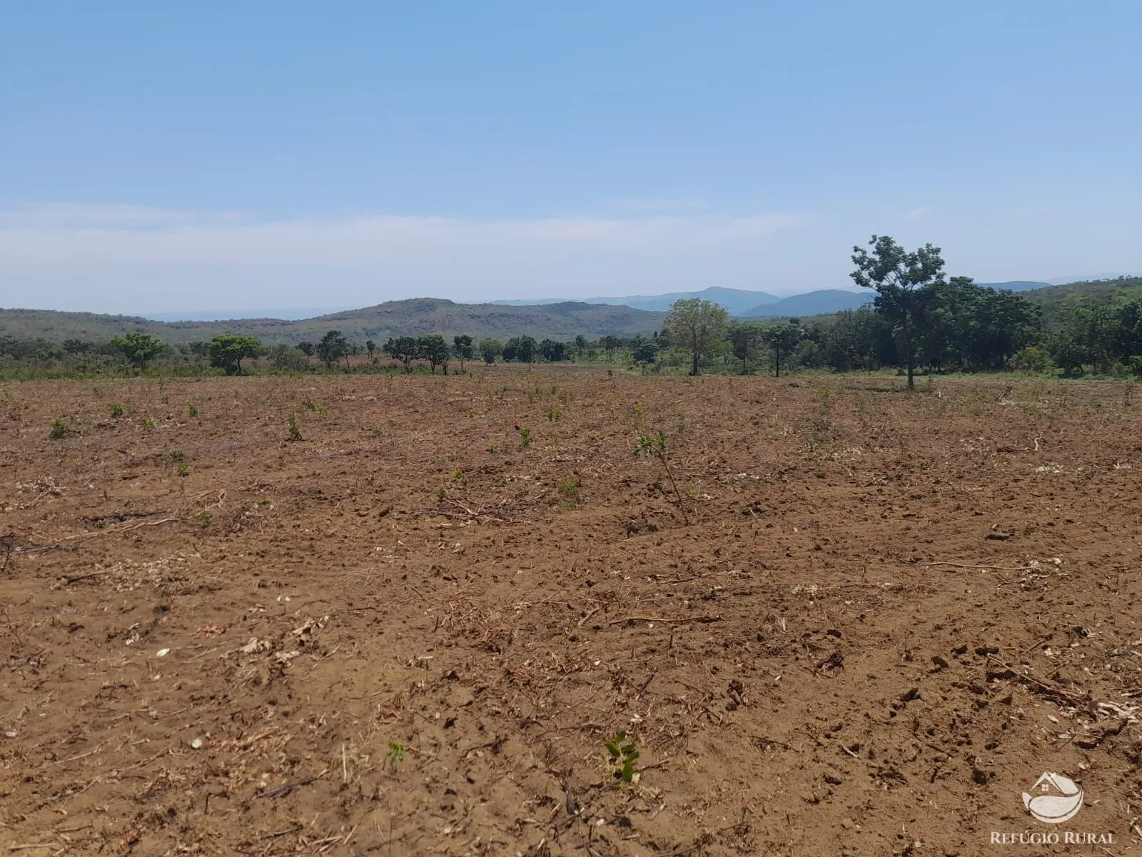 Fazenda à venda de 1.369 ha em Minaçu, GO, Brasil