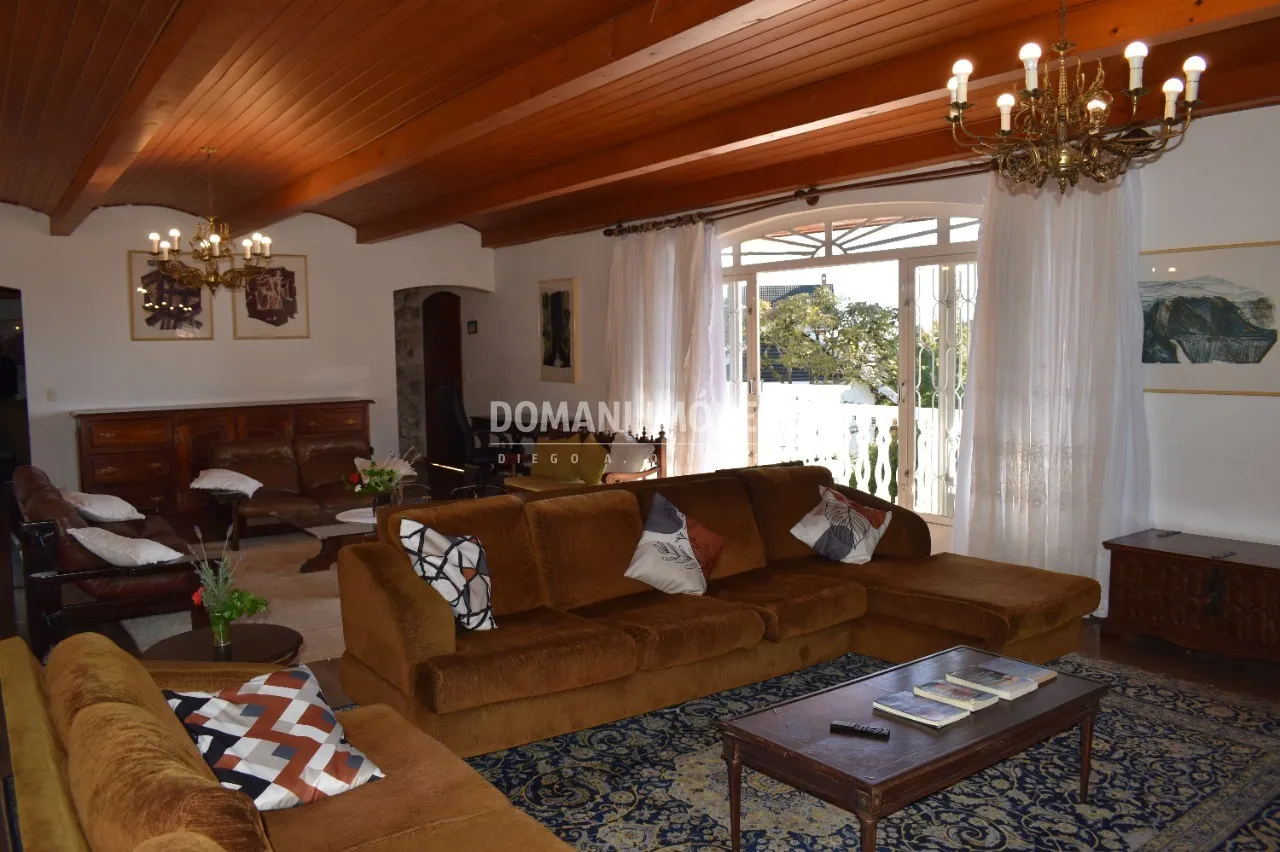 House for sale of 2,250 m² in Campos do Jordão, SP, Brazil