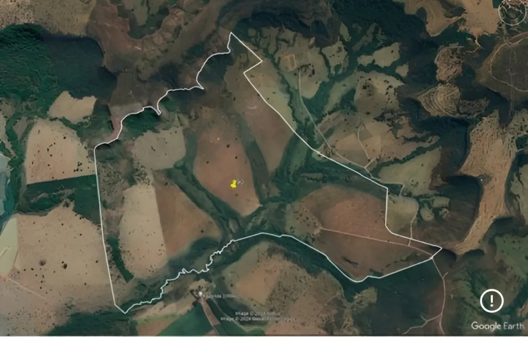 Fazenda à venda de 433 ha em Prata, MG, Brasil