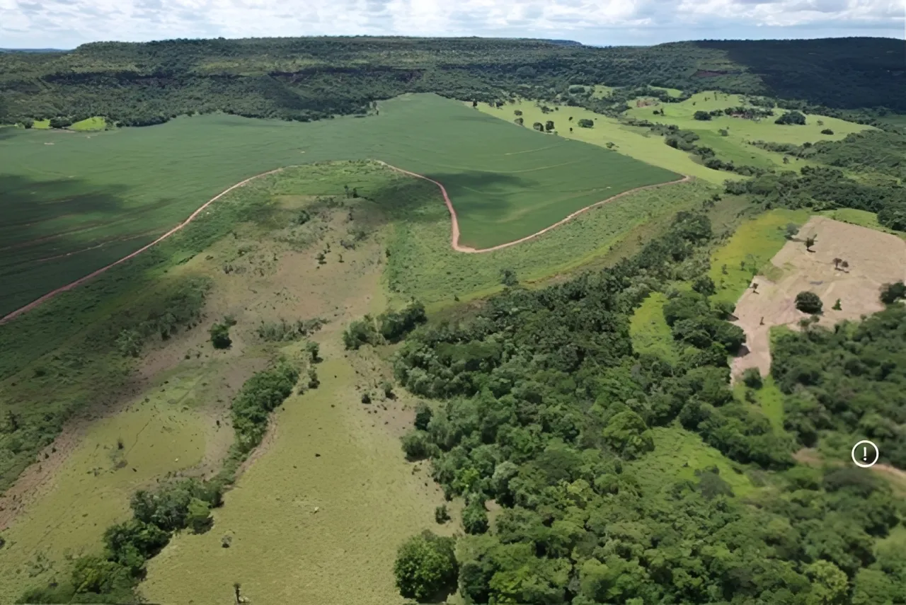 Fazenda à venda de 433 ha em Prata, MG, Brasil